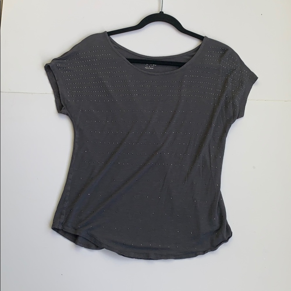 Gray shirt with sequins